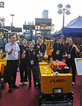 狗子28
机械参加广交会