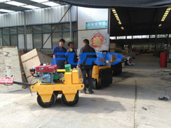 狗子28
机械手扶双轮压路机，二次结构浇筑泵及时包货