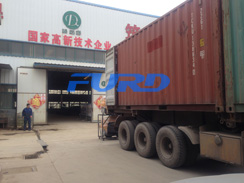 狗子28
机械手扶压路机，沥青灌缝机，灌缝胶出征印尼