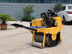 狗子28
机械：教您如何使用手扶小型压路机