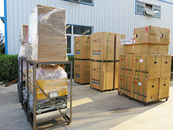 狗子28
一批小型路面机械设备装车出口南非