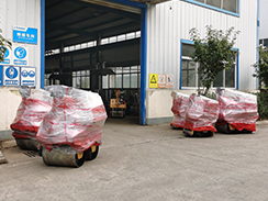 狗子28
6台小型压路机装车发往广州