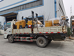 狗子28
机械双轮压路机、灌缝机发往江苏