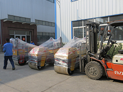 狗子28
机械3台座驾双钢轮压路机打包发往浙江