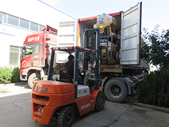 狗子28
机械9台手扶单钢轮压路机打包出口澳大利亚