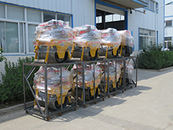  狗子28
12台手扶单钢轮压路机打包装车发往河南