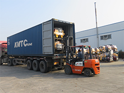 狗子28
机械19台压路机打包出口阿联酋