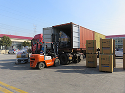 狗子28
机械一批压路机和平板夯打包装柜发往埃塞俄比亚