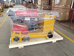 狗子28
机械2台柴油铣刨机包装发往枣庄