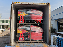 狗子28
一批压路机装柜出口印度尼西亚