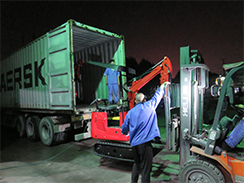 狗子28
机械一批路面机械打包装柜出口加拿大